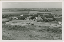 KOU-194 Panorama vanaf de Duinen Dishoek. Koudekerke. Gezicht op Dishoek bij Koudekerke vanaf de duinen