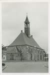 KOU-54 Ned. Herv. Kerk. Koudekerke. De Nederlandse Hervormde kerk aan het Dorpsplein te Koudekerke