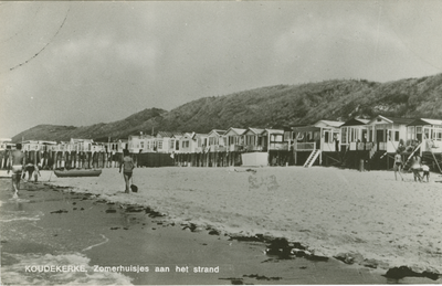 KOU-P-318 Koudekerke, Zomerhuisjes aan het strand. Strandhuisjes op het strand bij Koudekerke