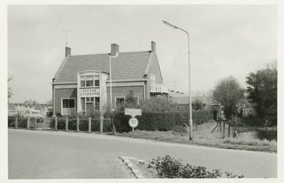 LEW-4 Lewedorp, Kantoor Boerenleenbank, Scheldestraat 54. Kantoor van de Boerenleenbank, Scheldestraat 54 te Lewedorp