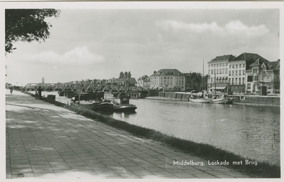 MDB-P-44 Middelburg, Loskade met Brug. De Loskade met de Stationsbrug te Middelburg