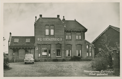 NDG-P-15 Noordgouwe, Ziekenhuis (Oud gedeelte). Het voormalige ziekenhuis aan de Donkereweg te Noordgouwe