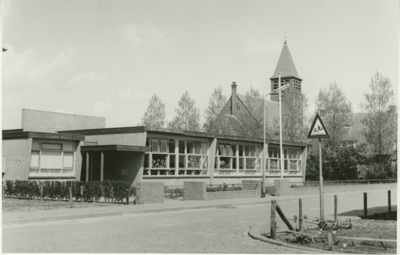 NDP-12 Nieuwdorp, Chr. Nat. School. De Christelijke Nationale School aan de Prinses Irenestraat te Nieuwdorp
