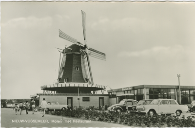 NVM-P-29 Nieuw-Vossemeer, Molen met Restaurant. De molen Assumburg met restaurant Mattenburg aan de Veerweg te ...