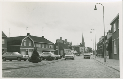 OSD-24 Ossendrecht, Markt - Dorpsstraat. Markt - Dorpsstraat te Ossendrecht