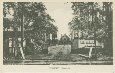RIJ-P-1 Rijsbergen, Kleuterhuis. Kleuterhuis de Krabbebossen aan de Bredaseweg te Rijsbergen