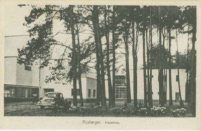 RIJ-P-2 Rijsbergen, Kleuterhuis. Kleuterhuis de Krabbebossen aan de Bredaseweg te Rijsbergen