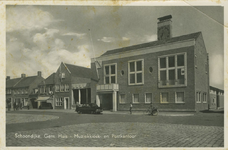 SDK-P-2 Schoondijke, Gem. Huis - Muziekkiosk en Postkantoor. Het Gemeentehuis, de Muziekkiosk en het Postkantoor aan ...