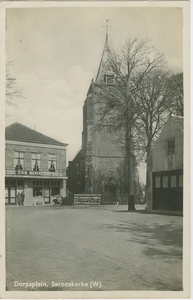 SKW-P-1 Dorpsplein, Serooskerke (W). De Nederlandse Hervormde kerk aan de Noordweg te Serooskerke (Walcheren), gezien ...