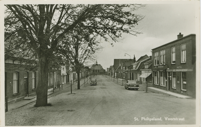 SPL-P-36 St. Philipsland, Voorstraat. De Voorstraat te Sint Philipsland