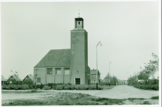 SRD-4 Scharendijke, Platteweg. De Nederlandse Hervormde kerk te Scharendijke op de hoek Platteweg-Ingridstraat