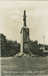 TNZ-P-21 Terneuzen, Monument voor de gevallenen 1940-'45, Westsluis. Monument voor de Gevallenen 1940-1945 aan de ...