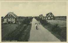 VRO-P-23 Vrouwenpolder, Langeweg. De Langeweg (thans Fort den Haakweg) te Vrouwenpolder