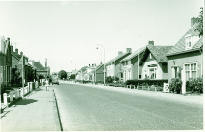 WKN-25 Wissenkerke, Dorpsweg. De Dorpsweg te Wissenkerke