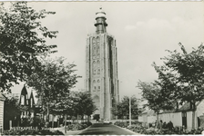 WKP-P-13 Westkapelle, Vuurtoren. De vuurtoren aan de Kerkeweg te Westkapelle, gezien vanaf de Zuidstraat