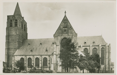 WOU-P-1 Wouw - R.K. Kerk. De Rooms-katholieke Sint Lambertuskerk aan het Torenplein te Wouw