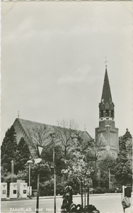 ZAA-P-6 Zaamslag, Ned. Herv. Kerk. De Nederlandse Hervormde kerk aan het Plein te Zaamslag