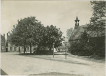 ZDZ-2A Markt, Zuidzande. De Markt (thans Dorpssplein) met de Nederlandse Hervormde kerk te Zuidzande