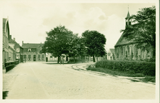 ZDZ-3 Zuidzande, Kerkplein. Oostburgsestraat met Dorpsplein te Zuidzande