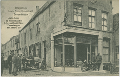 ZEV-P-7 Brugstraat, hoek Noordhavenkant Zevenbergen. De Brugstraat, hoek Noordhavenkant (thans Noordhaven) te Zevenbergen