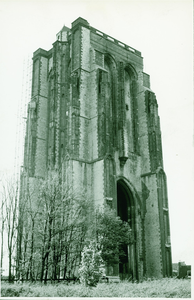 ZIE-3 Zierikzee, St. Lievens Monstertoren. De Sint Lievenmonstertoren aan het Kerkplein te Zierikzee
