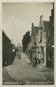 ZIE-P-23 Zierikzee, Karsteil, Oude straat uit de middeleeuwen. Het Karsteil te Zierikzee (oude straat uit de middeleeuwen)