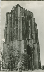 ZIE-P-3 Zierikzee, St. Lievens Monstertoren. De Sint Lievenmonstertoren aan het Kerkplein te Zierikzee