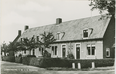 ZON-P-26 Zonnemaire, I.M. v.d. Bijlstraat. Bejaardenwoningen aan de I.M. van de Bijlstraat te Zonnemaire