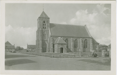 ZOU-22 Zoutelande, Kerk. De Nederlandse Hervormde kerk aan het Willibrordusplein te Zoutelande
