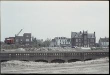 OT-190 Sloop van de Westbeer aan de Westkolkstraat te Terneuzen met rechts het postkantoor