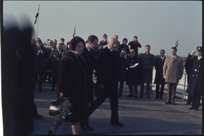 OT-585 Opening van het vernieuwde Kanaal van Gent naar Terneuzen door Koning Boudewijn van België en Koningin Juliana