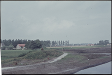 OT-711 De nieuwe waterleiding richting de buurtschap Wulpenbek bij Terneuzen (Daan Riemens)