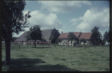 OT-8-31 De boerderij van de familie de Jonge-de Regt in de Nieuw-Neuzenpolder bij Terneuzen