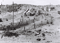 497 NFR Bunkers en versperringen in de duinen te Westkapelle.