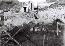 498 NFR Bunkers en versperringen in de duinen te Westkapelle.
