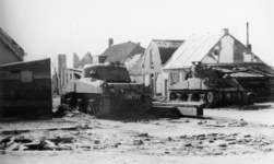 61 NFR Achtergebleven tanks bij Cijsouw aan de Zuidstraat te Westkapelle.
