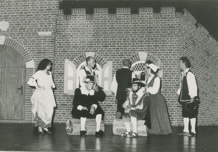 1807 Opvoering van het blijspel Terneuzen rond 1584 in het Zuidlandtheater tijdens de festiviteiten Terneuzen 400 jaar Stad 