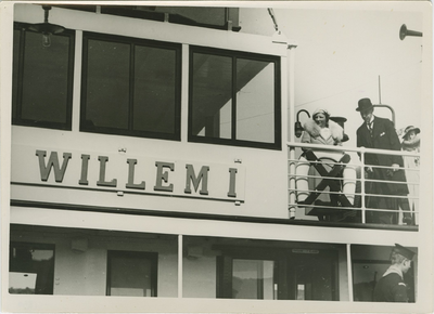 1890 Aankomst van Prinses Juliana met de veerboot Willem I te Terneuzen tijdens haar bezoek aan Zeeuws-Vlaanderen