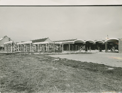 1942 De bouw van winkelcentrum Zuidpolder aan de Alvarezlaan te Terneuzen