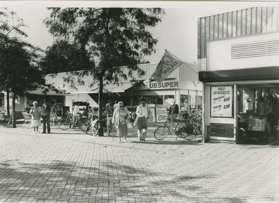 1945 Winkelcentrum Zuidpolder aan de Alvarezlaan te Terneuzen