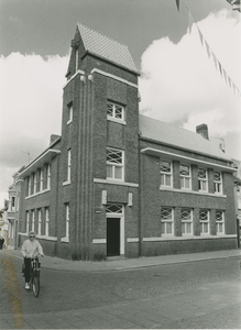 1964 De Amsterdam-Rotterdambank in de Nieuwstraat hoek Korte Kerkstraat te Terneuzen