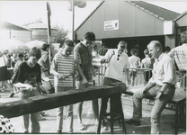 988 Kinderspelen op het Molenplein te Hoek