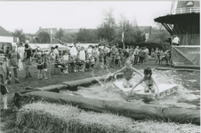 991 Kinderspelen op het Molenplein te Hoek