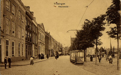 1252 'Vlissingen. Nieuwendijk' Nieuwendijk met tram gezien in de richting van de Zeilmarkt