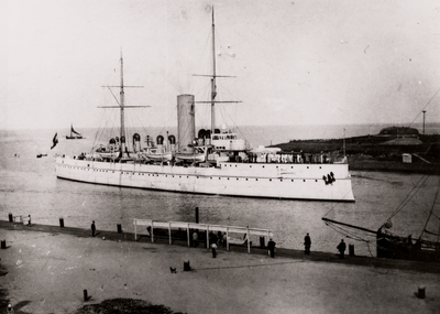 1260 Pantserschip Hr. Ms. Koningin Regentes, gebouwd tussen 1898-1902 op de Rijkswerf te Amsterdam
