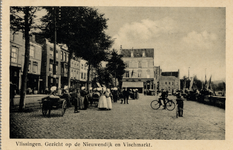 1294 'Vlissingen. Gezicht op de Nieuwendijk en Vischmarkt.'