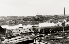 1931 Tweede Wereldoorlog. Verwoestingen rondom de Eerste Binnenhaven.