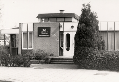 1977 Het gebouw van de Volle Evangelie Gemeente Berea aan de Westerbaan in West-Souburg. Officieel in gebruik genomen ...