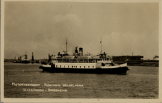 2099 'Motorveerboot 'Koningin Wilhelmina'. Vlissingen - Breskens.' In de Buitenhaven. Bouwjaar 1928, J.NK. Smit te ...