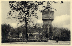 2702 'Gezicht op de Watertoren'. Watertoren aan de Badhuisstraat gezien vanaf de Koudekerkseweg